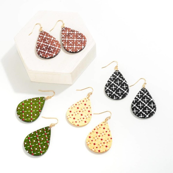 Red Wooden Teardrop Christmas Quilt Pattern Drop Dangle Earrings - Picture 3 of 3